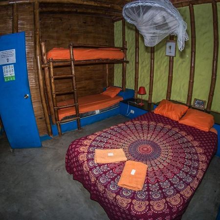 Hostel Psygon Surf Camp Máncora Zewnętrze zdjęcie